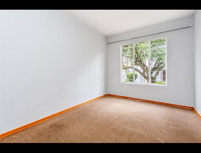 1 BEDROOM APARTMENT TO LET IN RADIOKOP